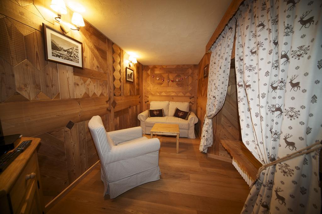 La Maison Du Seigneur ラ・サル エクステリア 写真